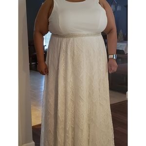 NWT lace Wedding dress